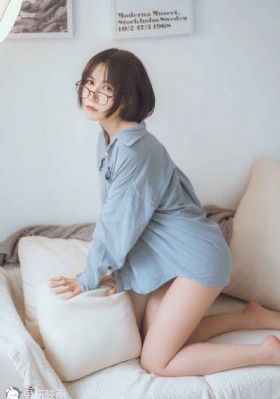 娇妻被领导抱进卧室的在线观看